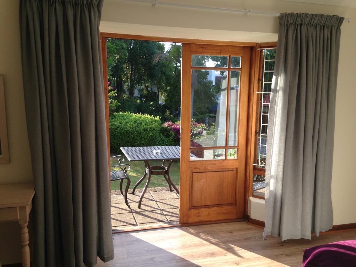 Blue Fern Of Knysna Bed & Breakfast ภายนอก รูปภาพ