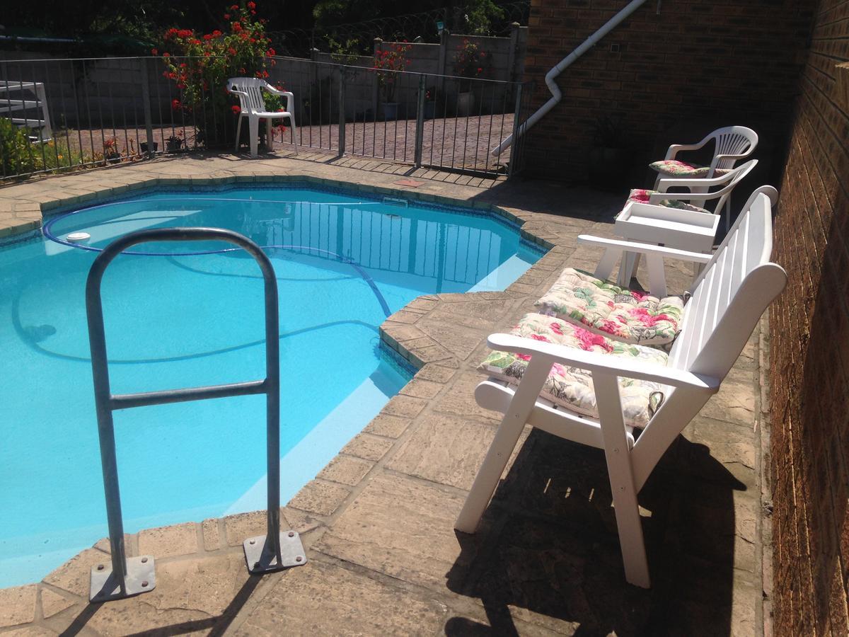 Blue Fern Of Knysna Bed & Breakfast ภายนอก รูปภาพ