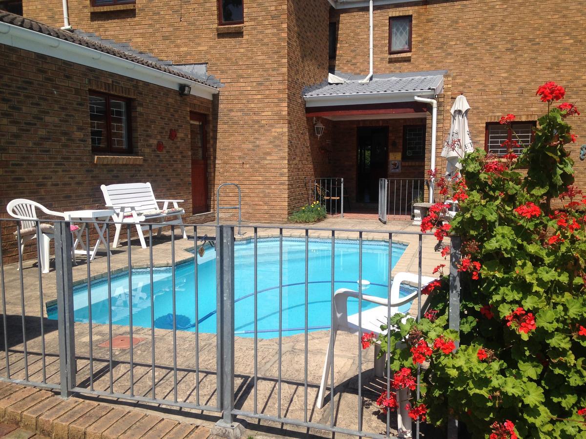 Blue Fern Of Knysna Bed & Breakfast ภายนอก รูปภาพ