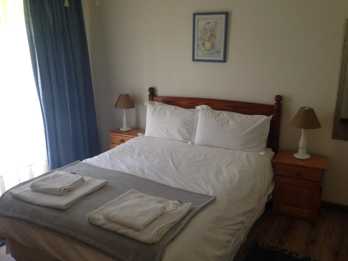 Blue Fern Of Knysna Bed & Breakfast ภายนอก รูปภาพ