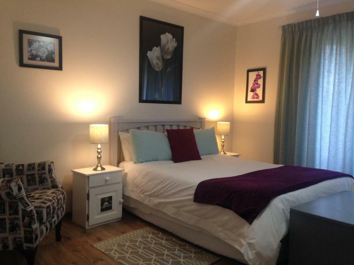 Blue Fern Of Knysna Bed & Breakfast ภายนอก รูปภาพ