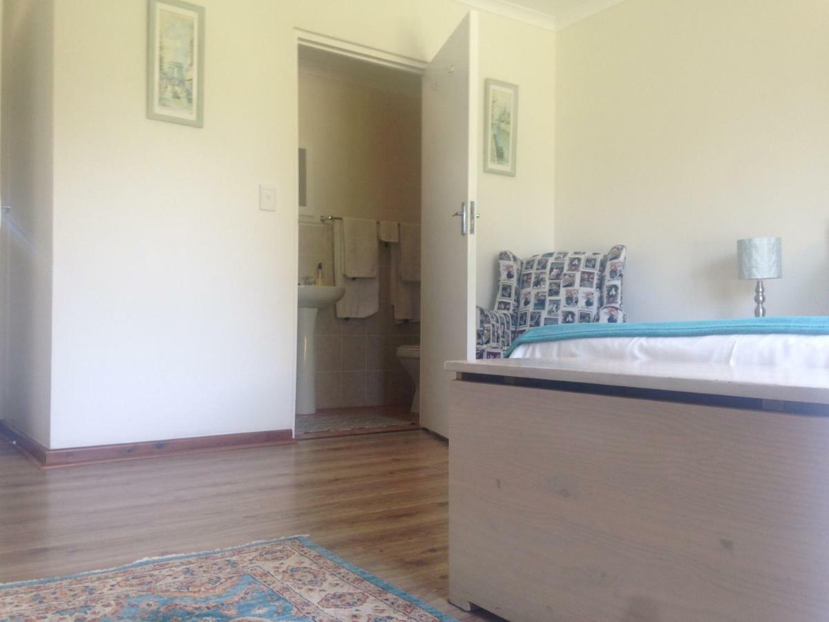 Blue Fern Of Knysna Bed & Breakfast ภายนอก รูปภาพ