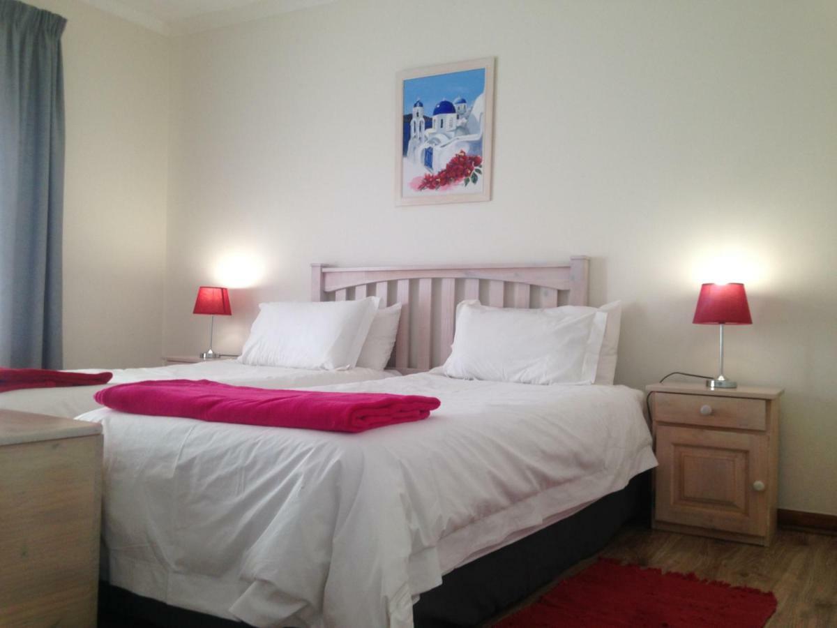 Blue Fern Of Knysna Bed & Breakfast ภายนอก รูปภาพ