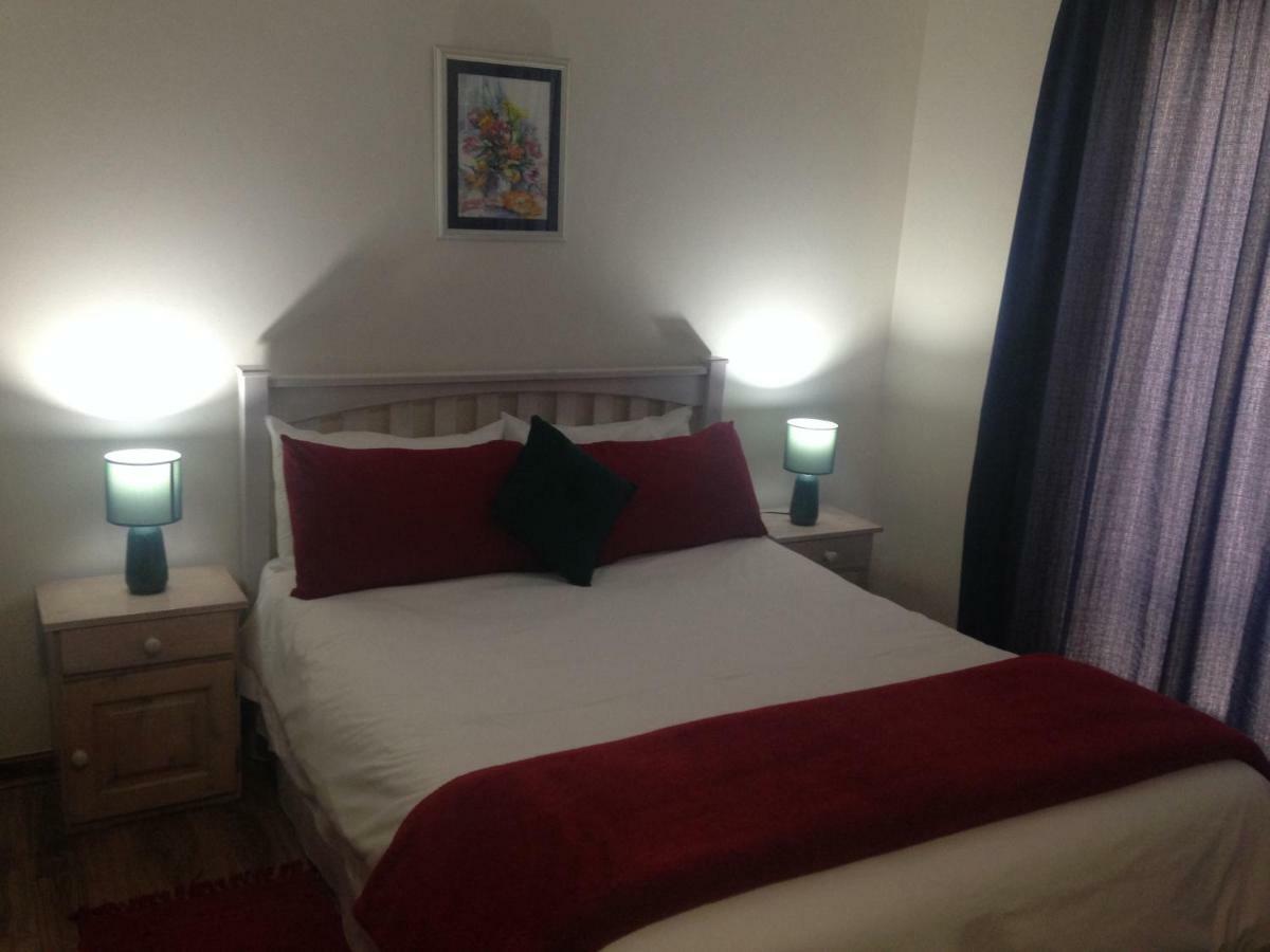 Blue Fern Of Knysna Bed & Breakfast ภายนอก รูปภาพ